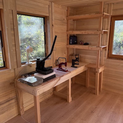 Le coin estampage du cuir chez Randoline